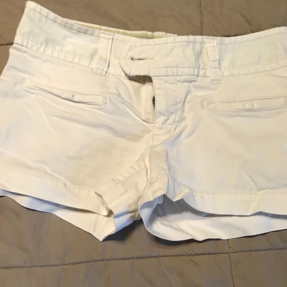 White American Eagle shorts size 0